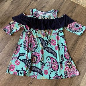 Floral dress open shoulder.